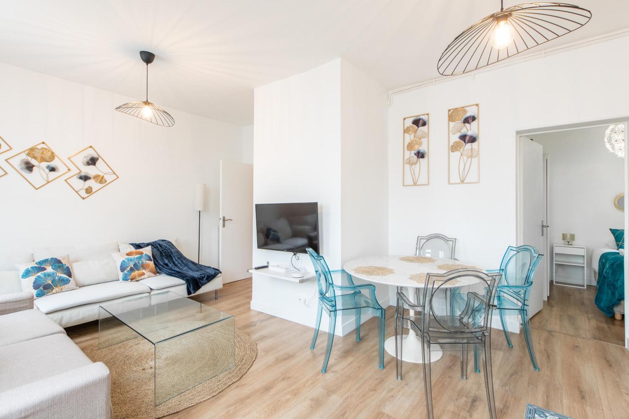 Spacious And Bright 2-Bedroom Large Apartment Very Close To Paris - Near Metro بولونِ بييانكور المظهر الخارجي الصورة