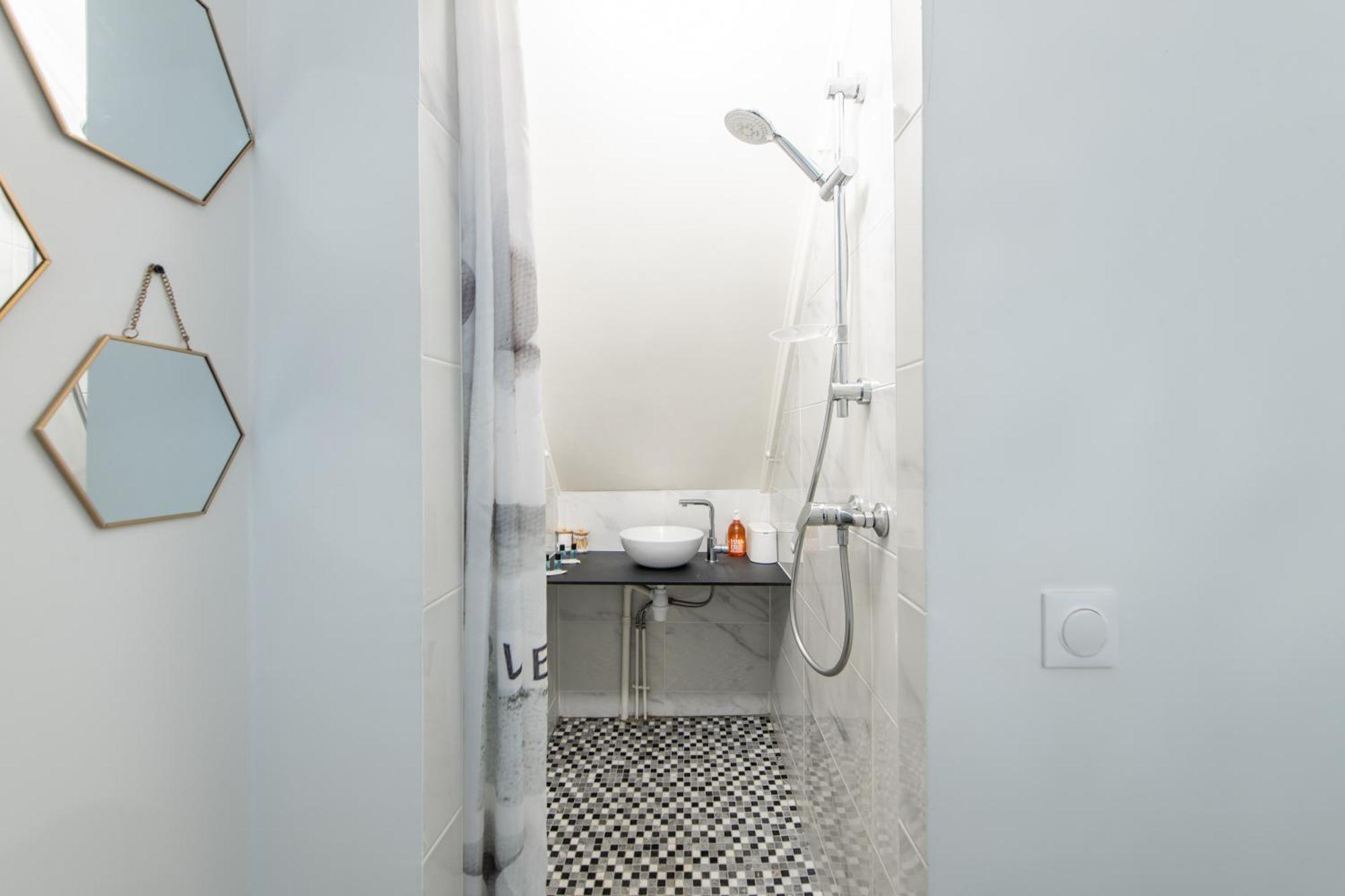 Spacious And Bright 2-Bedroom Large Apartment Very Close To Paris - Near Metro بولونِ بييانكور المظهر الخارجي الصورة