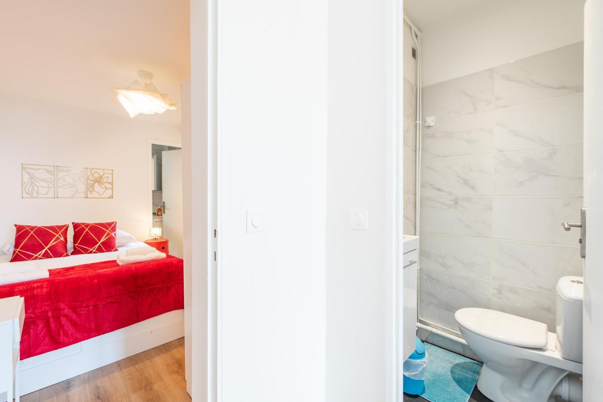 Spacious And Bright 2-Bedroom Large Apartment Very Close To Paris - Near Metro بولونِ بييانكور المظهر الخارجي الصورة