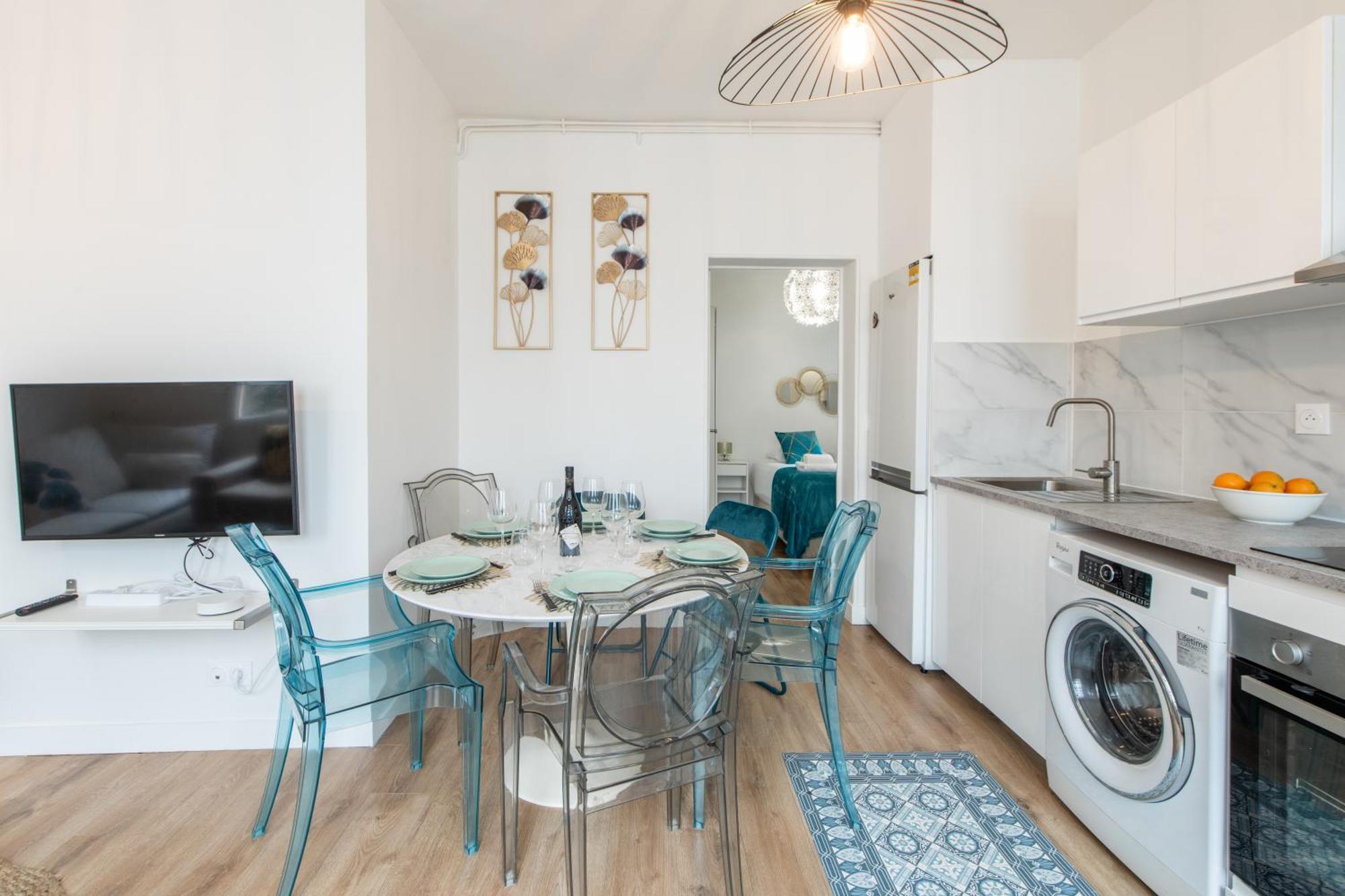 Spacious And Bright 2-Bedroom Large Apartment Very Close To Paris - Near Metro بولونِ بييانكور المظهر الخارجي الصورة